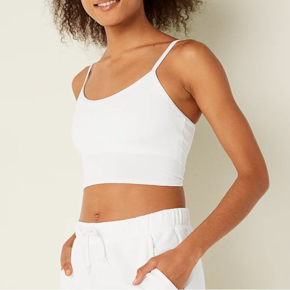 PINK Ultimate Lightly Lined Sports Crop - Picture 1 of 7